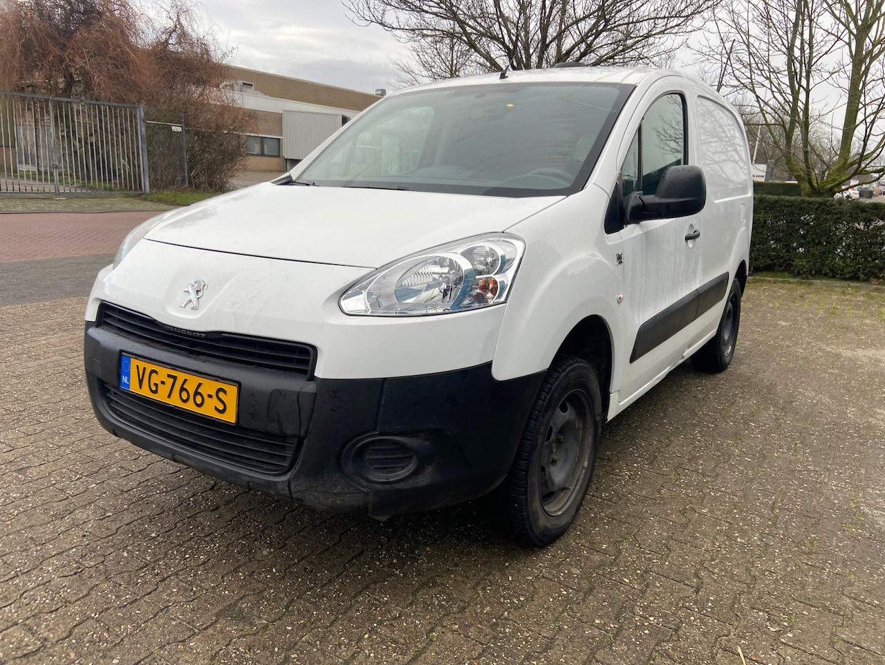 Peugeot Partner - 120 1.6 HDI L1 XT 120 1.6 HDI L1 XT - AutoWereld.nl