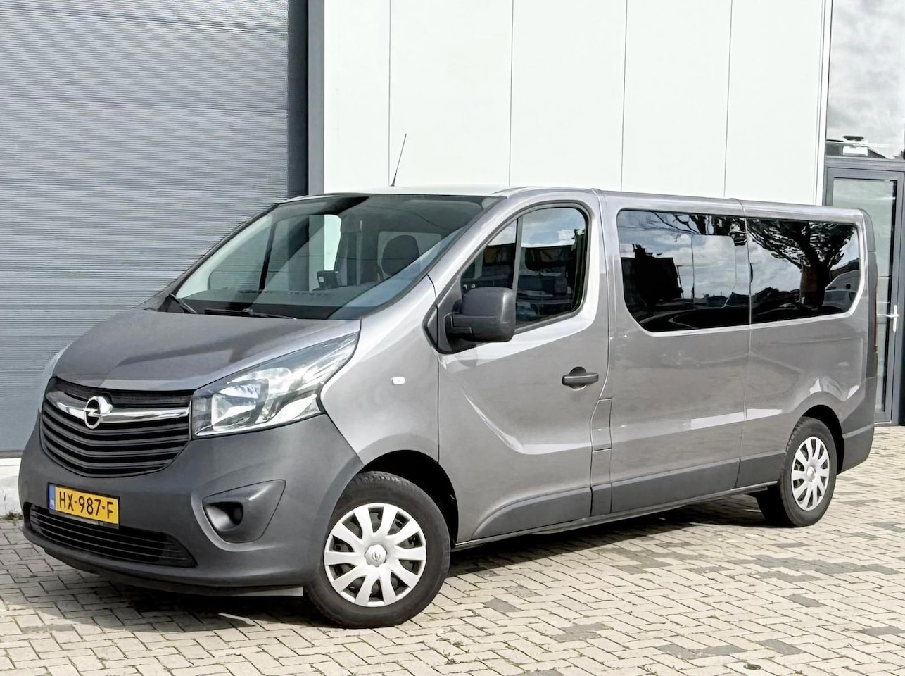 Opel Vivaro Combi - 1.6 CDTI L2H1 BiTurbo ecoFLEX 1.6 CDTI L2H1 BiTurbo ecoFLEX - AutoWereld.nl