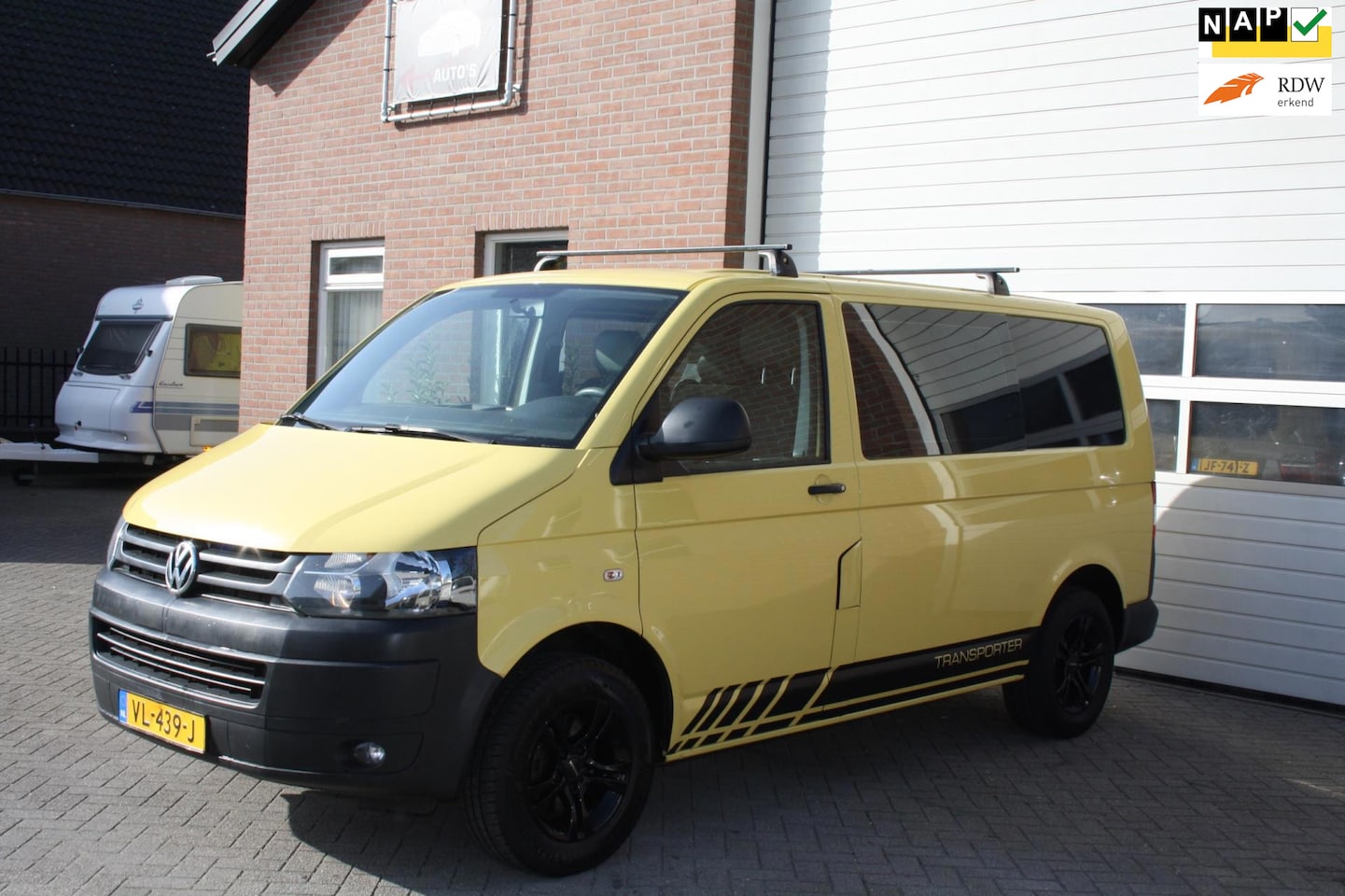 Volkswagen Transporter - 2.0 TDI L1H1.airco.5 zitplaatsen.1 vw dealer onderh.navigatie.cruise control. trekhaak. - AutoWereld.nl