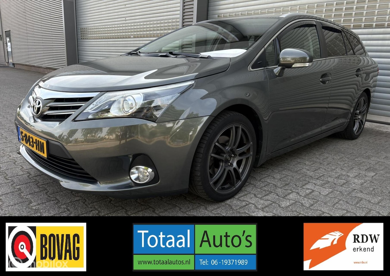 Toyota Avensis - 1.8 VVTi Dynamic Business*CRUISE*TREKH*APPLE - AutoWereld.nl
