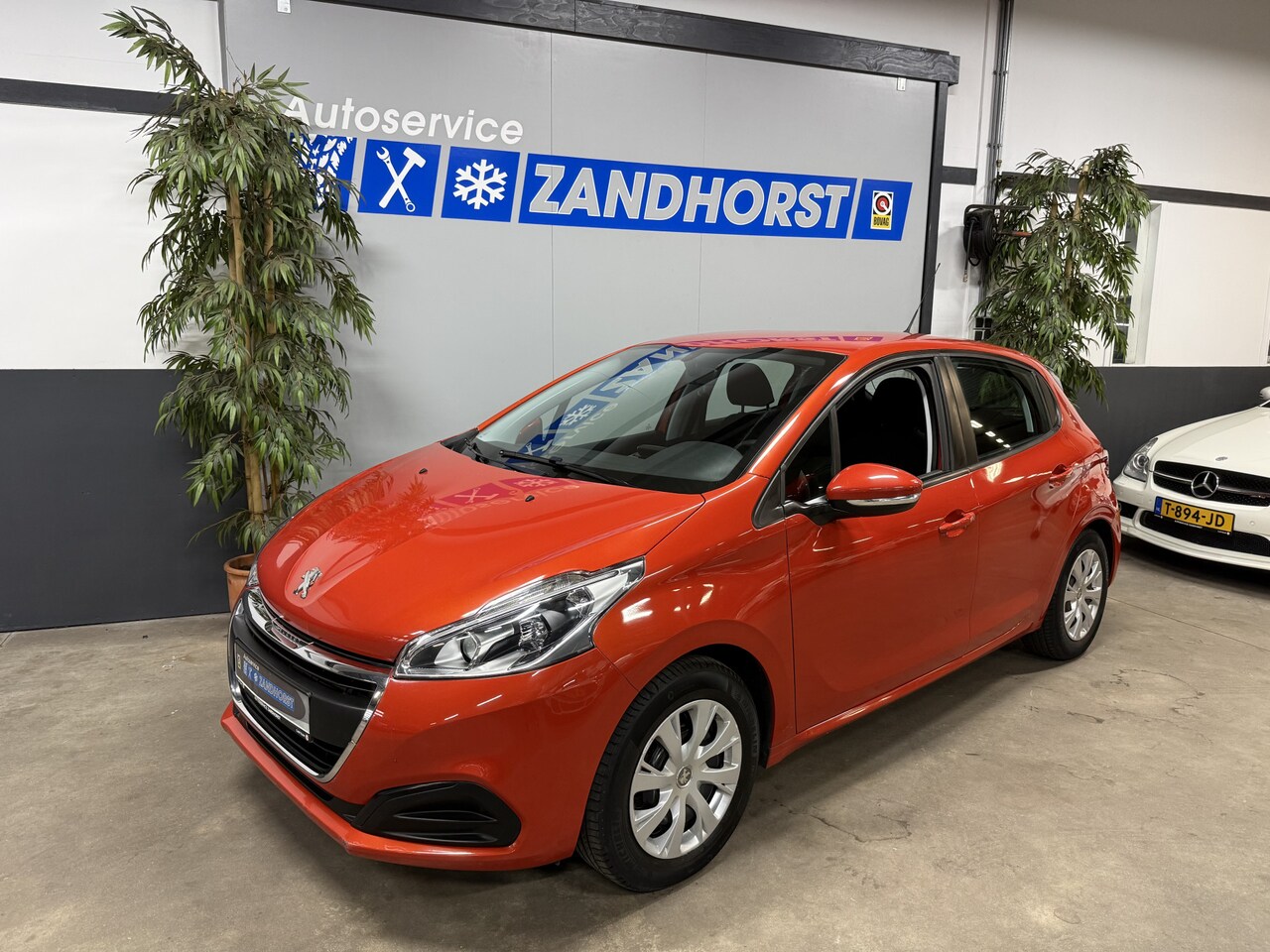 Peugeot 208 - 1.2 PureTech Active // Airco // Cruise - AutoWereld.nl
