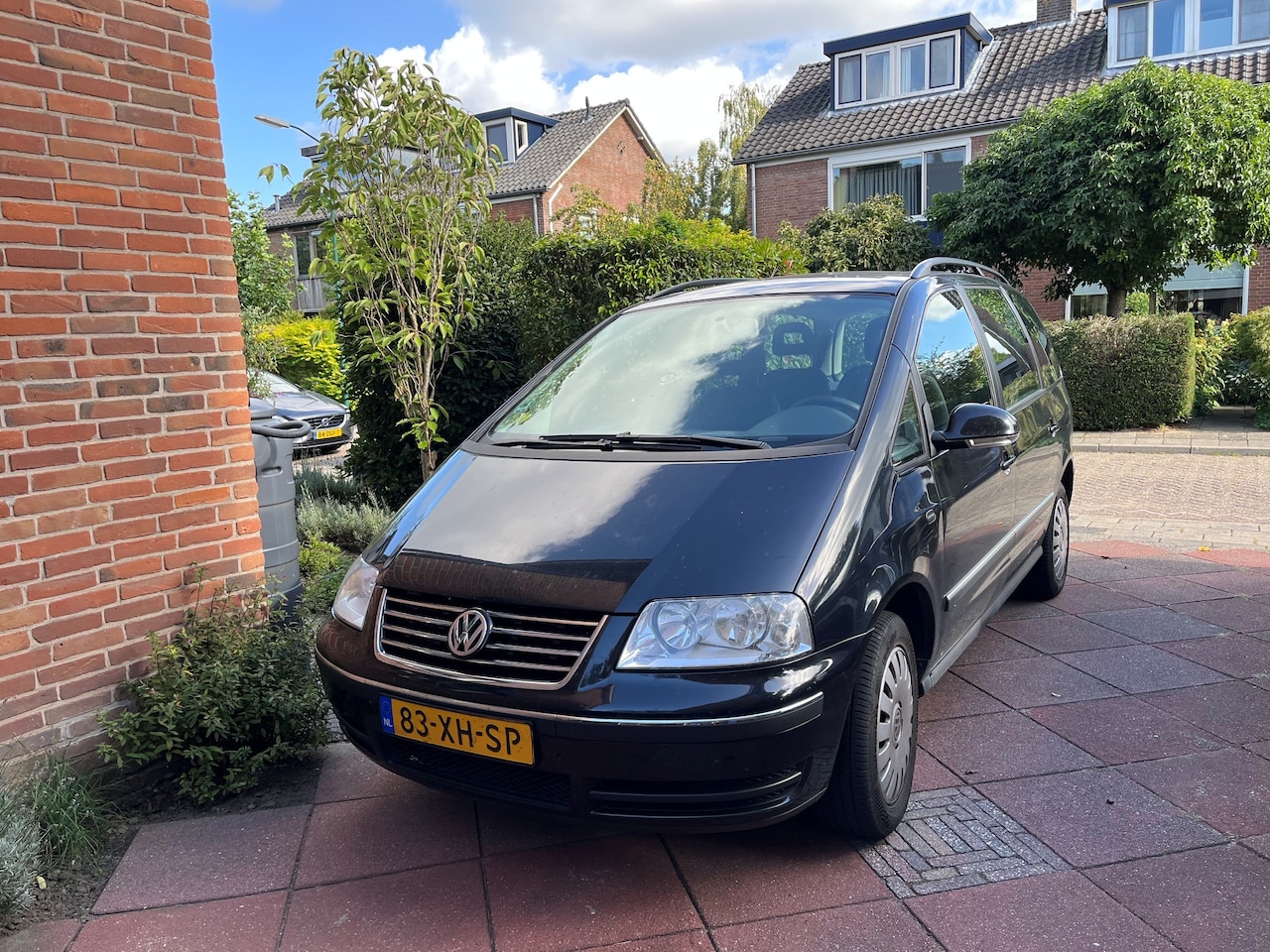 Volkswagen Sharan - 2.0 Comfortline 6 zitter met trekhaak - AutoWereld.nl