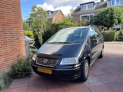 Volkswagen Sharan - 2.0 Comfortline 6 zitter met trekhaak