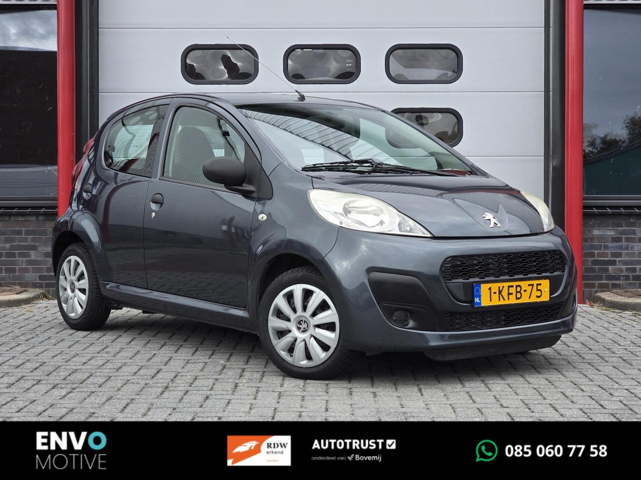 Peugeot 107 - 1.0 Blue Lease Airco/5-deurs/AUX/Stuurbekr. - AutoWereld.nl