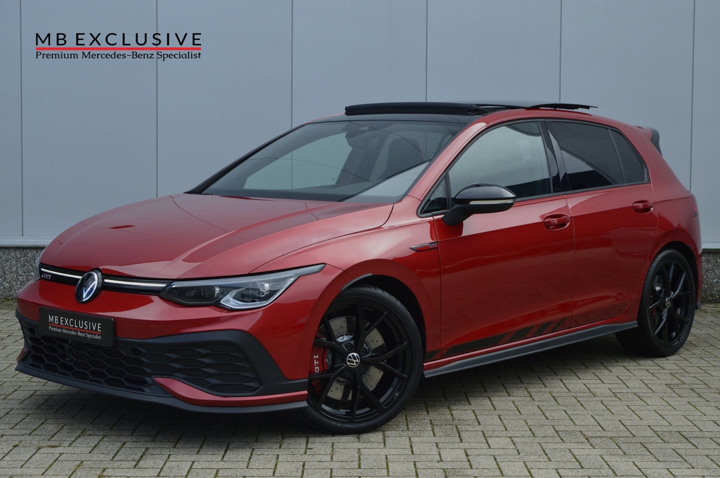 Volkswagen Golf - 8 2.0 TSI GTI Clubsport Akrapovic 300pk DSG7 2023 - AutoWereld.nl