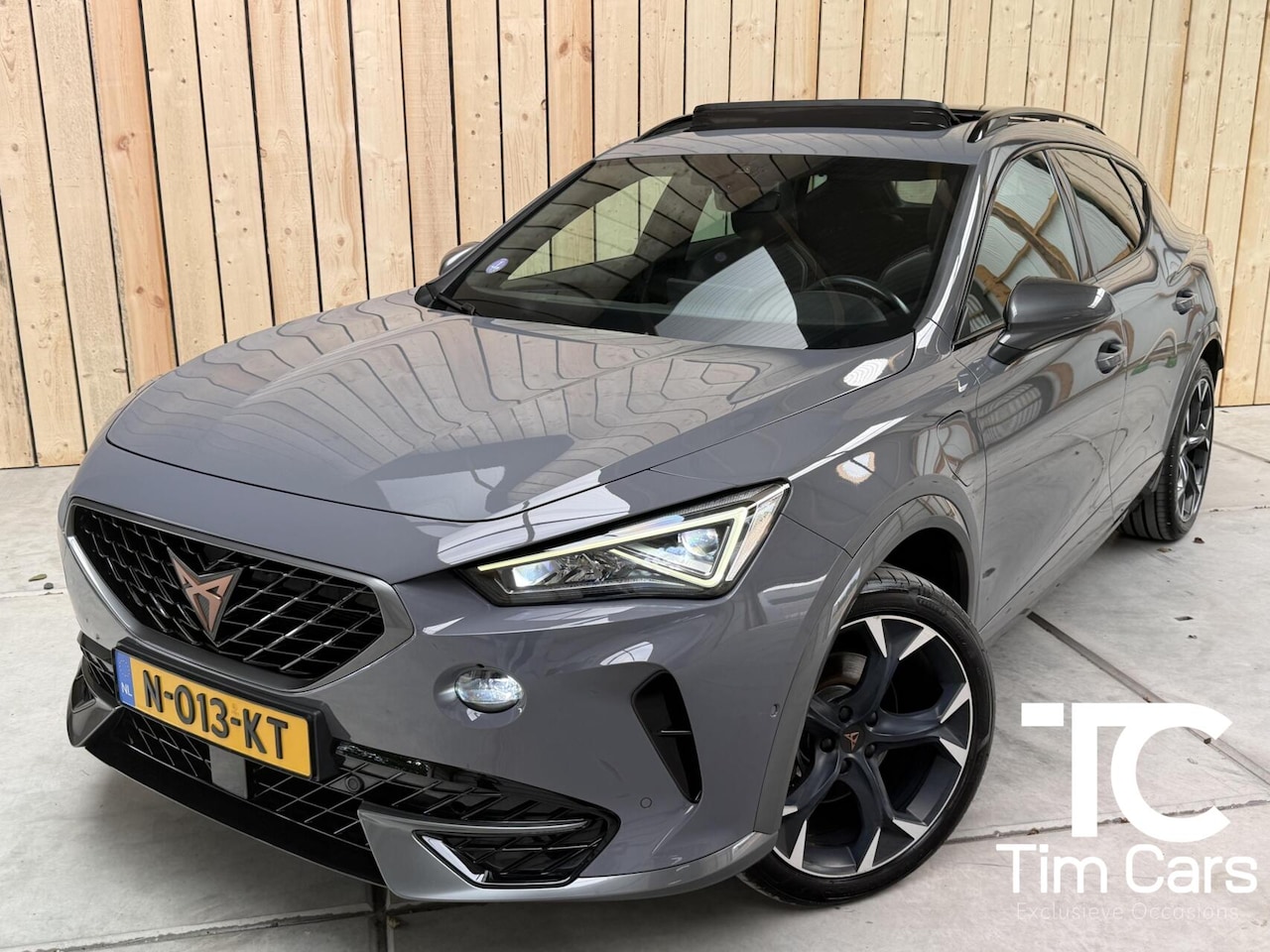 CUPRA Formentor - 1.4 e-Hybrid Performance Automaat SoH 92,27%| Panoramadak | Trekhaak uitklapbaar | Voorsto - AutoWereld.nl
