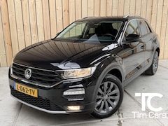 Volkswagen T-Roc - 1.5 TSI Style Business Automaat | Climate control | Adaptieve cruise control | Achteruitri