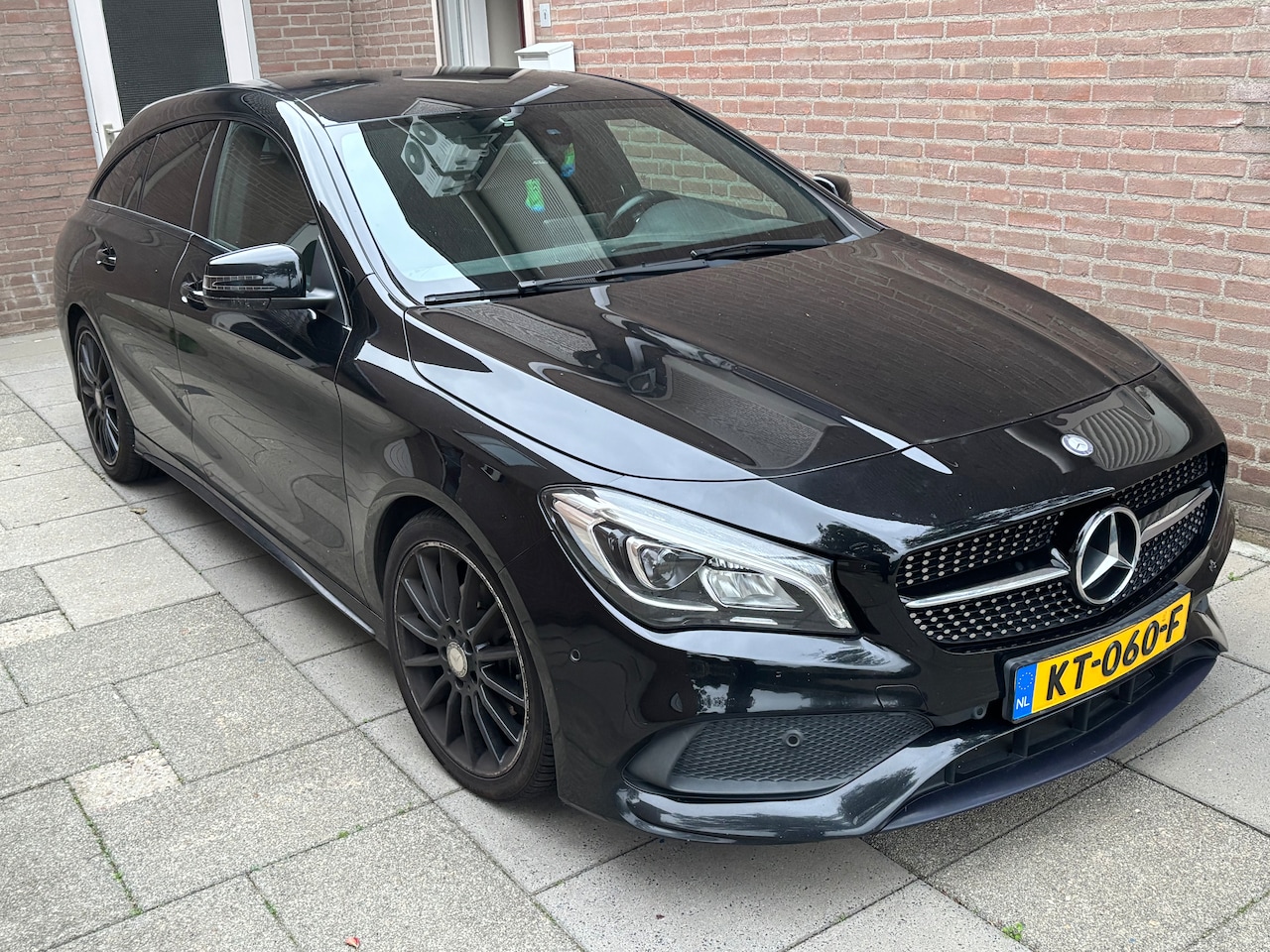 Mercedes-Benz CLA-klasse Shooting Brake - 180 AMG Night Edition Plus - AutoWereld.nl