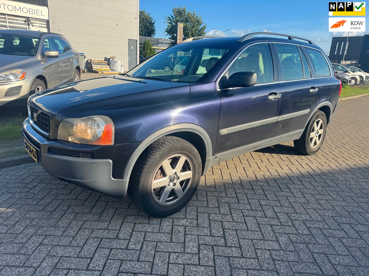 Volvo XC90 - 2.4 D5 Momentum 5p. 2.4 D5 Momentum 5p. - AutoWereld.nl