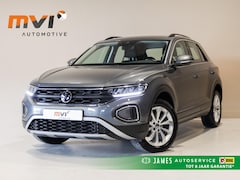 Volkswagen T-Roc - 1.0 TSI Life Business / 110pk / Trekhaak / Stoelverwarming / NAP / Dealer onderhouden /