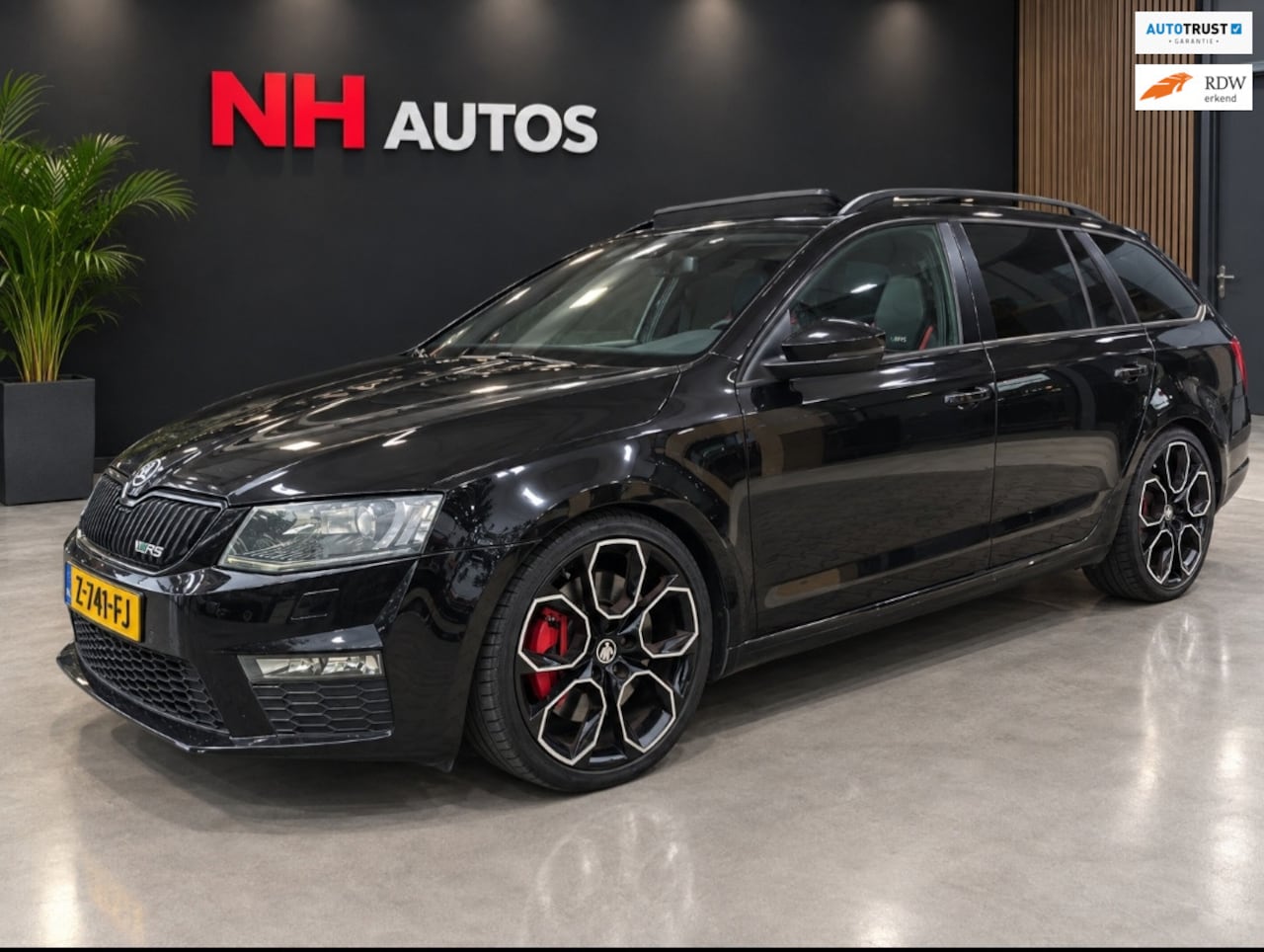 Skoda Octavia Combi - 2.0 TSI RS 230 Business DSG Panorama - AutoWereld.nl