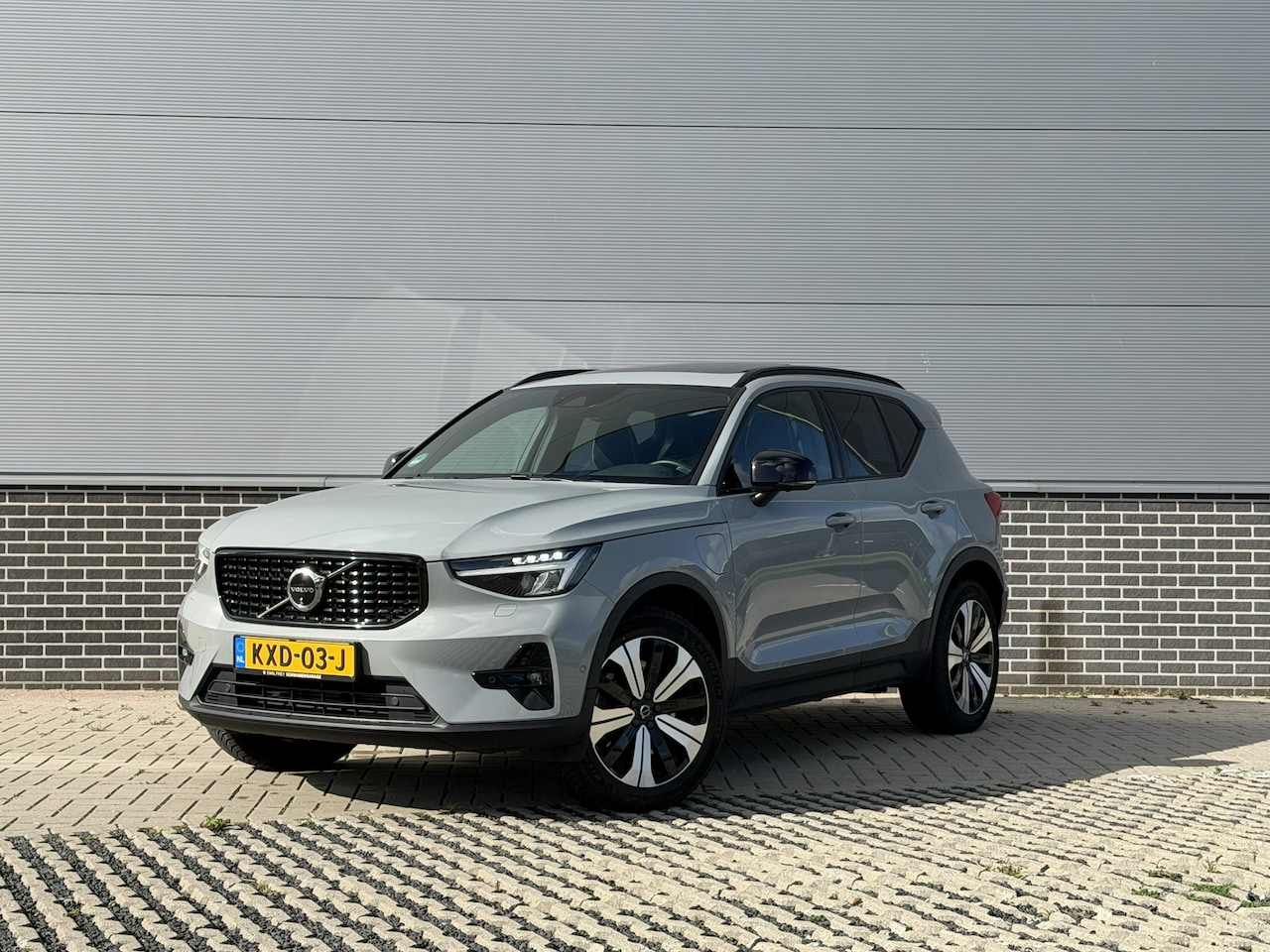 Volvo XC40 - 1.5 T4 Recharge Ultimate Dark - AutoWereld.nl