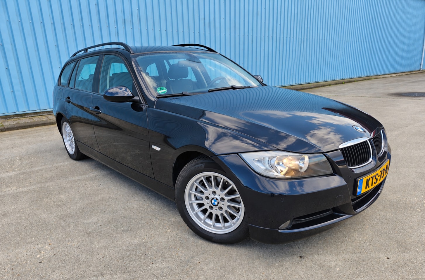 BMW 3-serie Touring - 318i High Executive - AutoWereld.nl