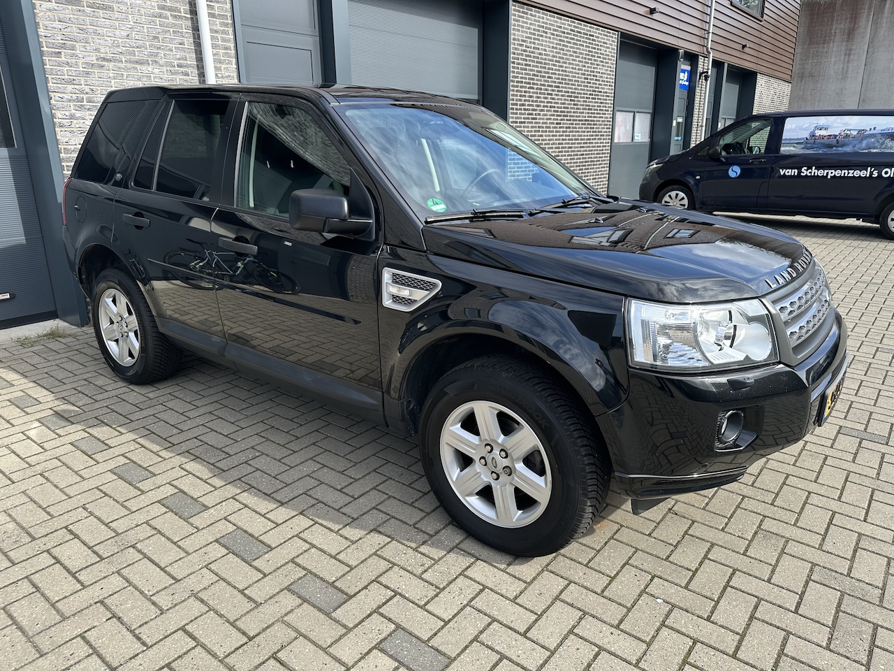 Land Rover Freelander - 2.2 TD4 S - AutoWereld.nl