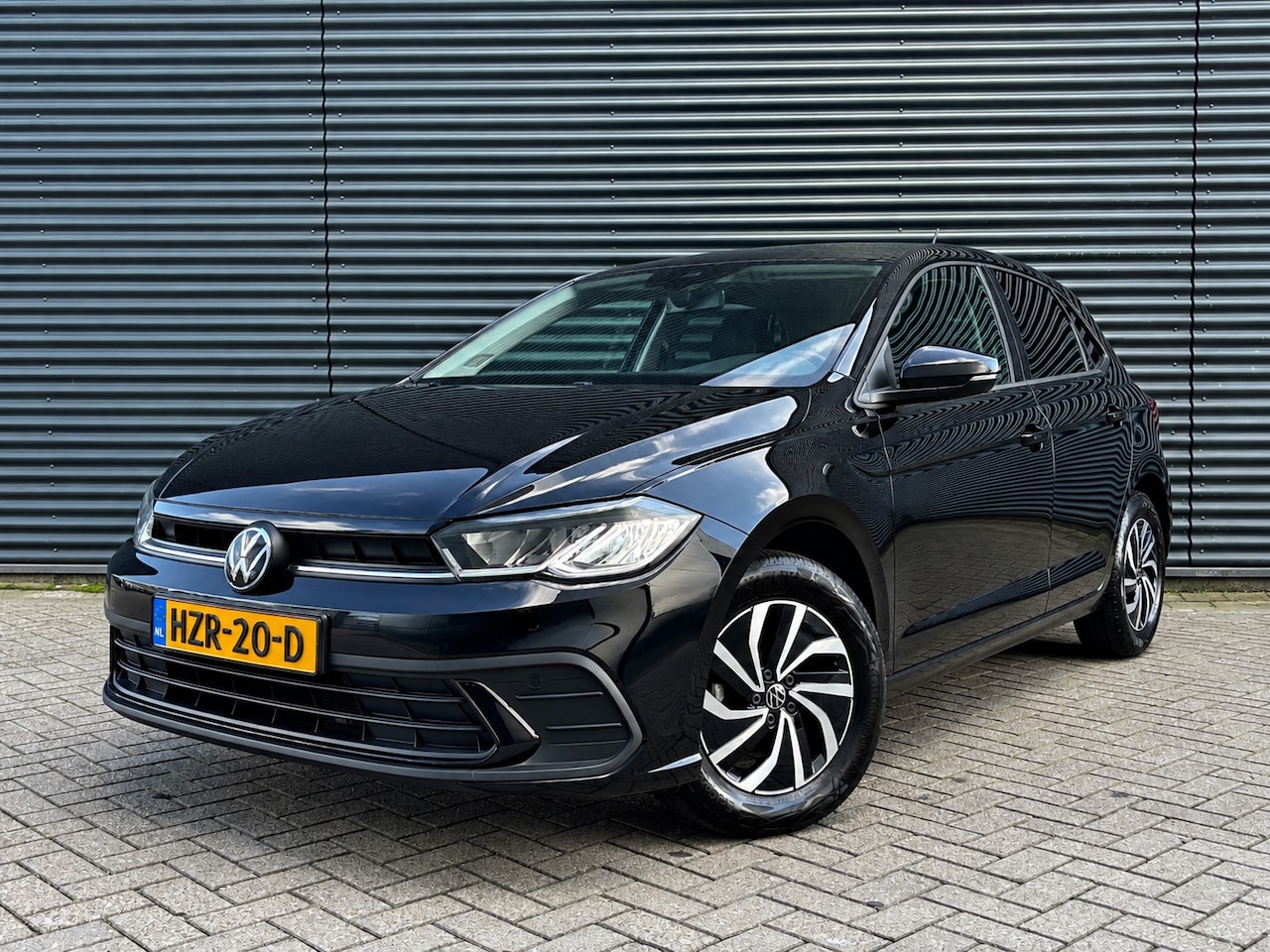 Volkswagen Polo - 1.0 TSI Life Edition | Digital Cockpit Pro | Climate Control | VW Garantie | Privacy Glass | Navigatie | Achter - AutoWereld.nl