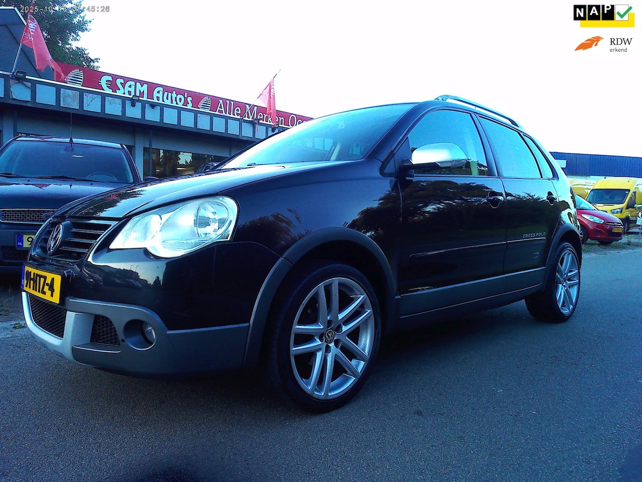 Volkswagen Polo - 1.4-16V Cross(Automaat+NAVI ) - AutoWereld.nl