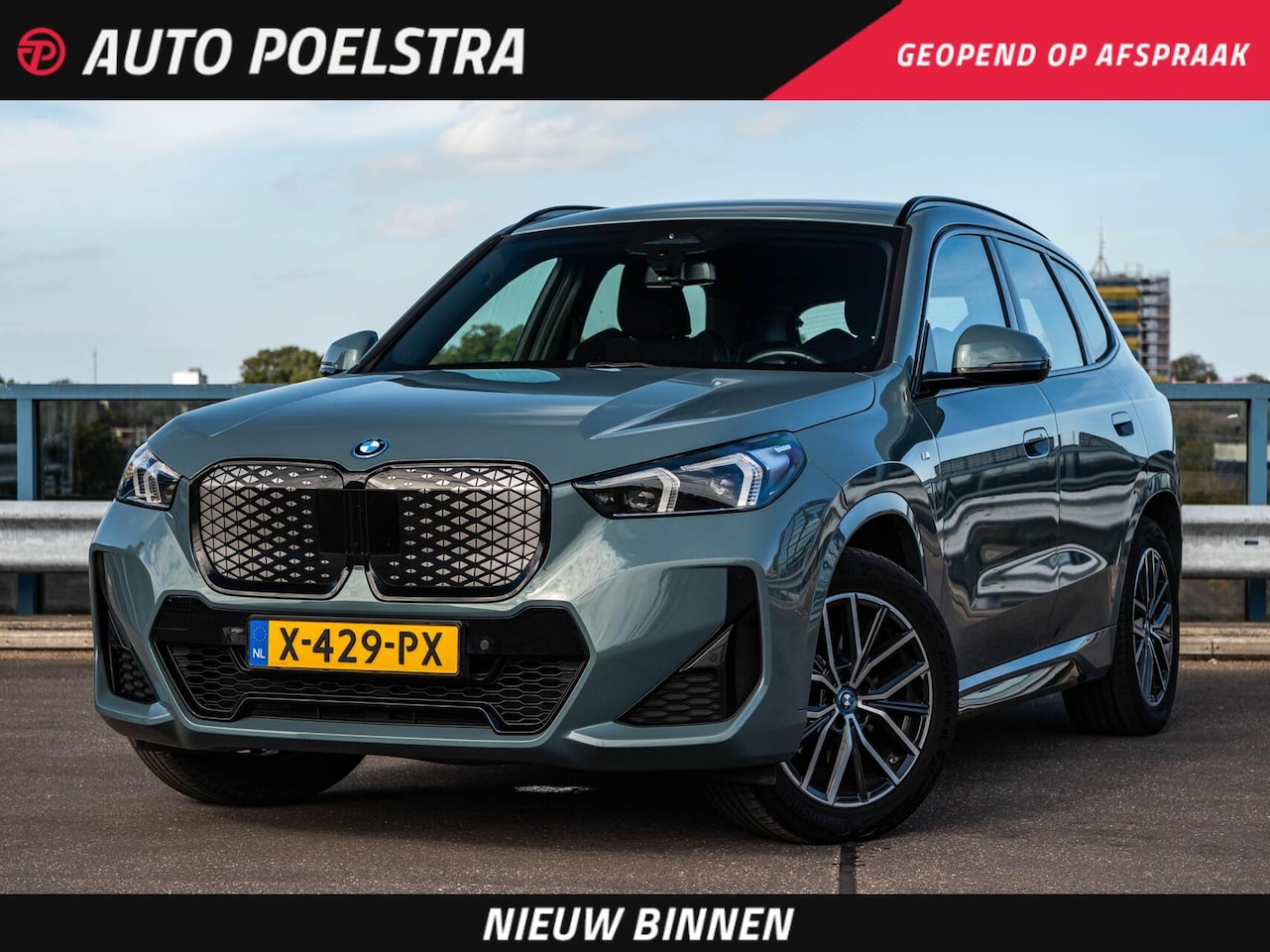 BMW iX1 - eDrive20 67 kWh M Sport | SOH 100% | Trekhaak | Harman/Kardon | Keyless | LED | Camera | N - AutoWereld.nl