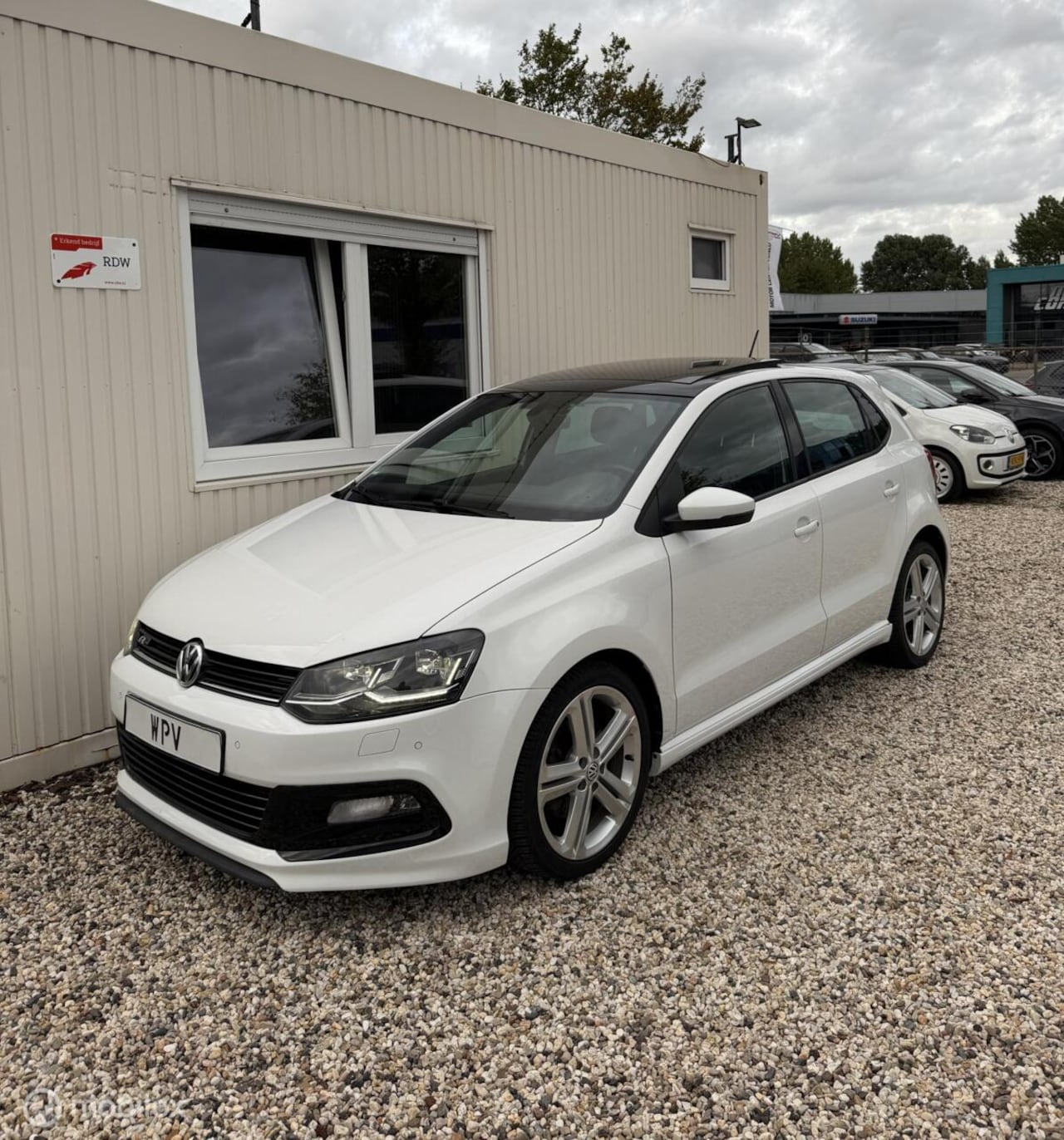 Volkswagen Polo - 1.2 TSI 110PK 3X R-Line Panoramadak Xenon - AutoWereld.nl