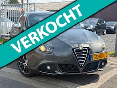 Alfa Romeo Giulietta - 1.4 T Distinctive | Lederen bekleding | 18” LMV | Trekhaak | Navigatie |