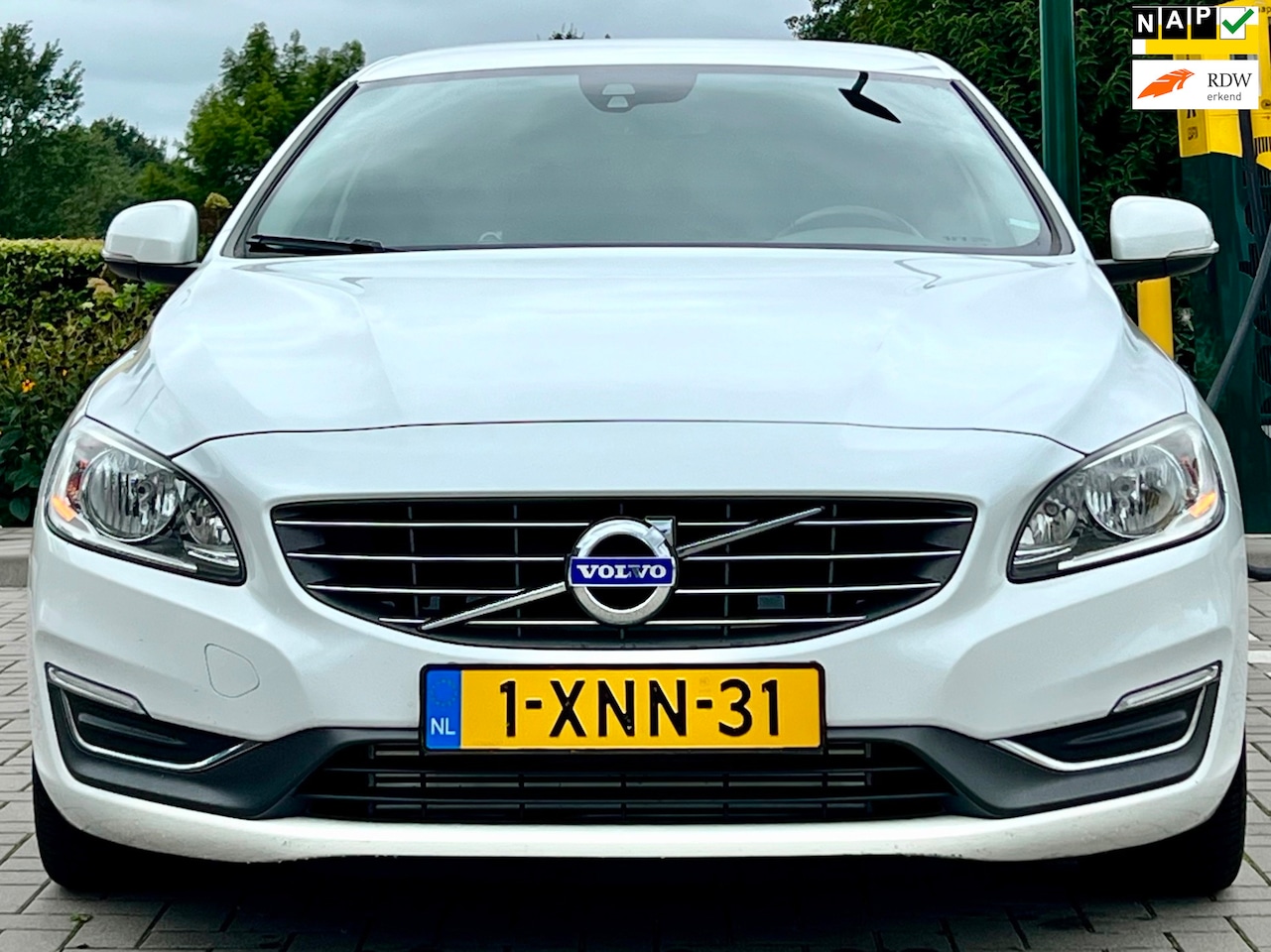 Volvo V60 - 2.0 D4 Summum 2014 WIT-METALLIC/LEER/ECC - AutoWereld.nl