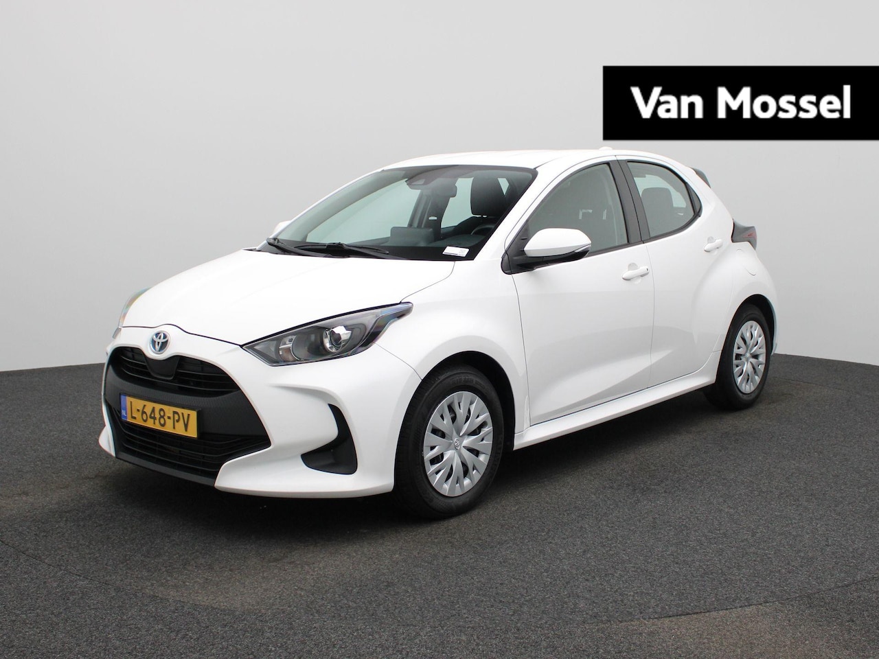 Toyota Yaris - 1.5 Hybrid Active | Adaptieve Cruise Control | Camera | Licht- & Regensensor | Climate Con - AutoWereld.nl