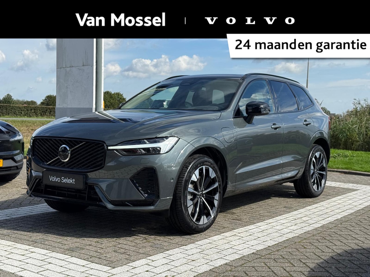 Volvo XC60 - T6 Plug-in hybrid AWD Ultra Dark | Trekhaak | Panoramadak | Luchtvering | 360 Graden Camer - AutoWereld.nl