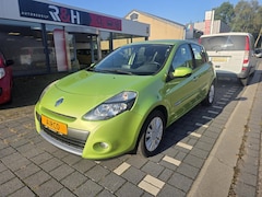 Renault Clio - 1.2 Expression 5 deurs, airco, sportvelgen, navigatie