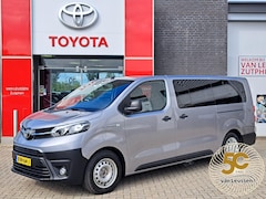 Toyota ProAce Electric Shuttle - LONG EXTRA RANGE DYNAMIC 75KWH 8-PERSOONS ROLSTOELAUTO VERLAAGD-INBOUW-OPRIJPLAAT 2x SCHUI