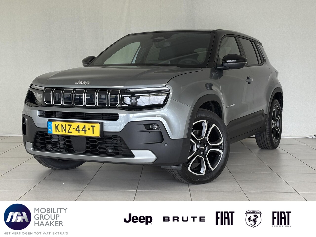 Jeep Avenger - Summit 54 kWh | Warmtepomp | Apple-Android | Stoelverwarming - AutoWereld.nl