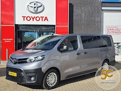 Toyota ProAce Electric Shuttle - LONG EXTRA RANGE DYNAMIC 75KWH 8-PERSOONS ROLSTOELAUTO VERLAAGD-INBOUW-OPRIJPLAAT 2x SCHUI