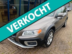 Volvo XC70 - 3.2 Summum Automaat 4WD / LEER / XENON / TREKHAAK