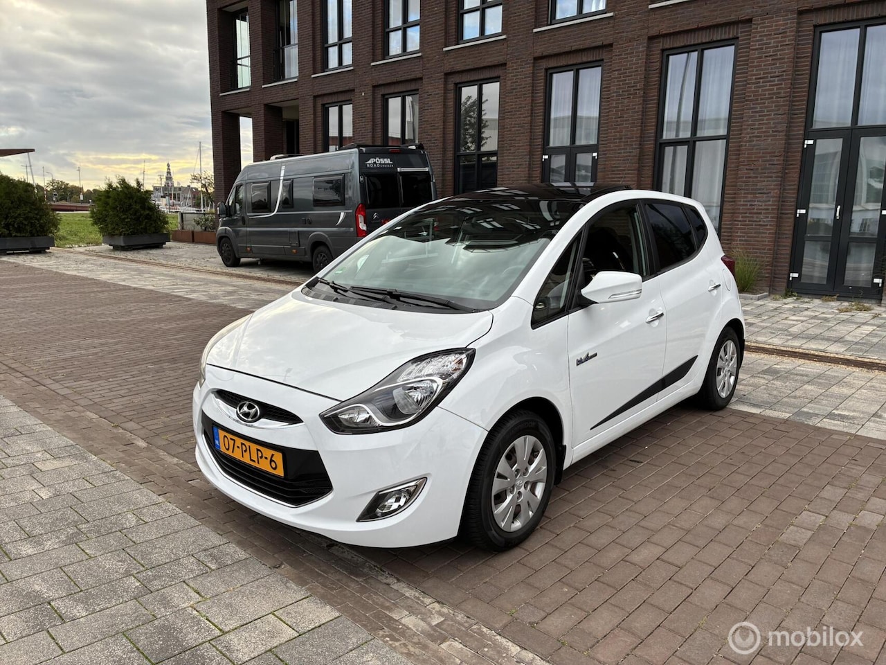 Hyundai ix20 - 1.4i i-Drive Panorama Dak km149.108 Nap BJ2011 - AutoWereld.nl