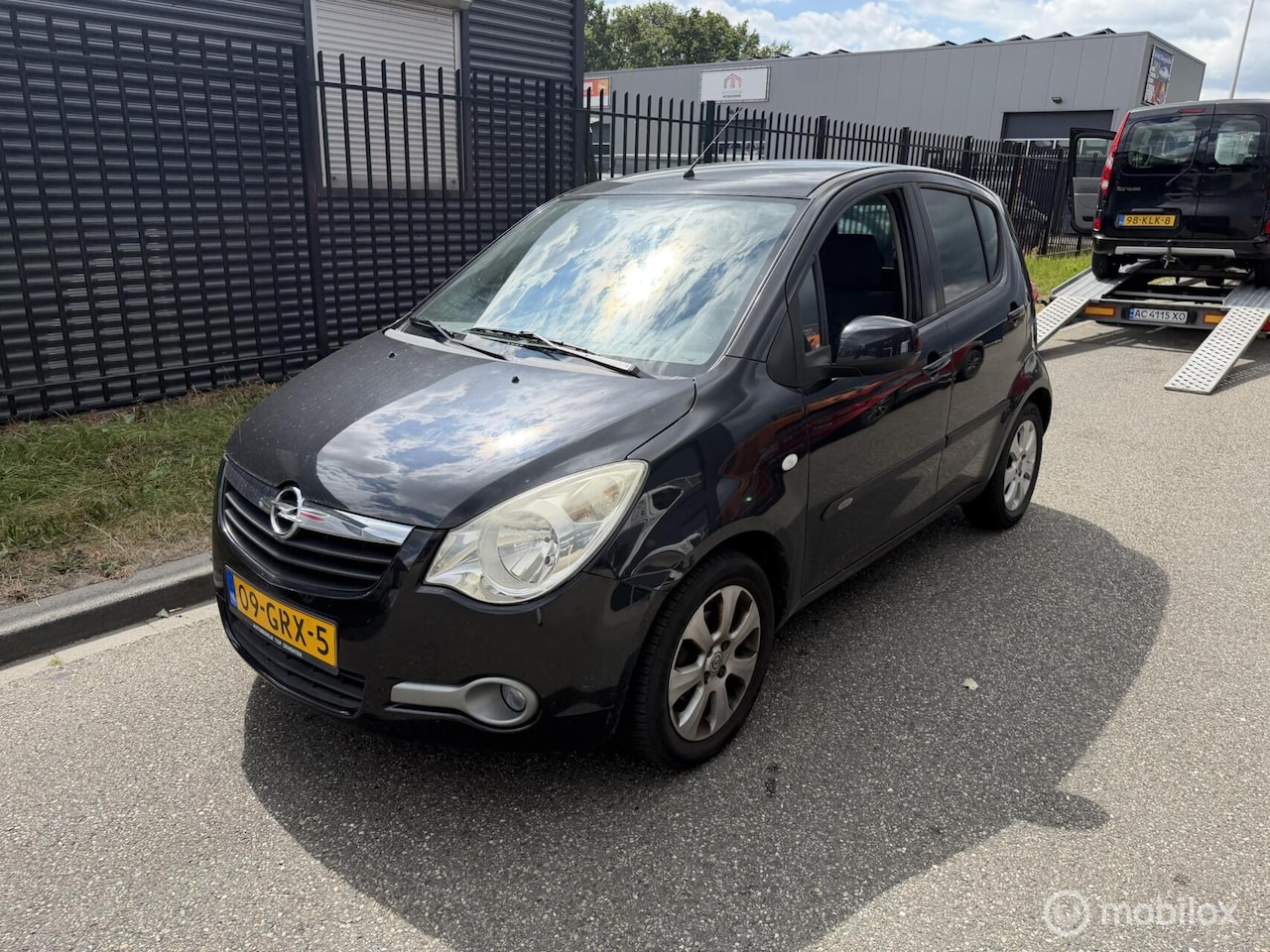 Opel Agila - 1.2 Enjoy airco - AutoWereld.nl