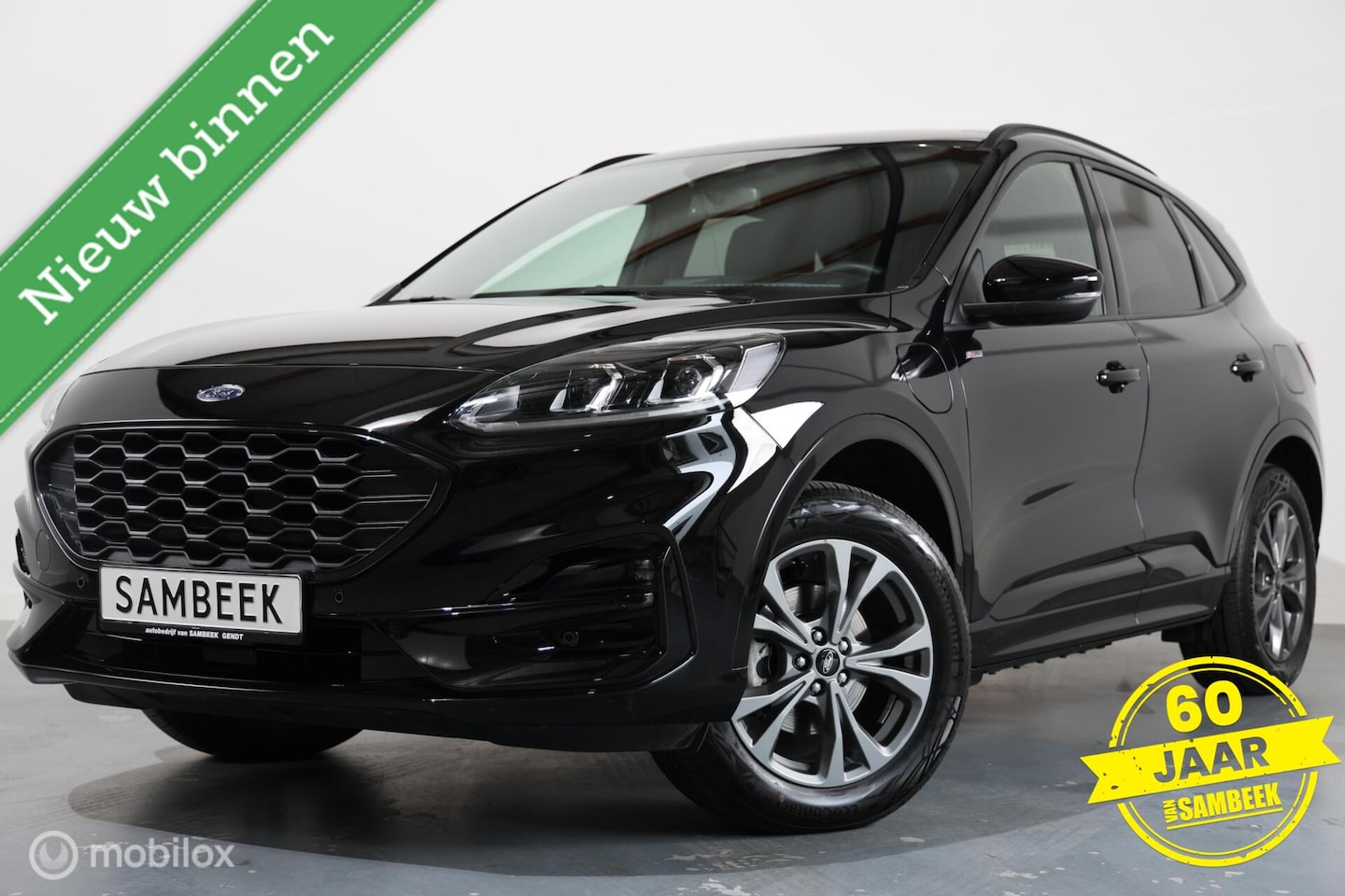 Ford Kuga - 2.5 PHEV ST-Line - Pano - Carplay - Stuur/Stoelverwarming - AutoWereld.nl