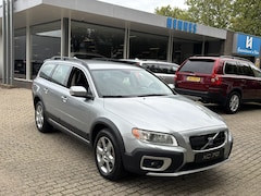 Volvo XC70 - 3.2 AWD Summum Driver Support Standkachel Premium sound BTW voordeel €850,