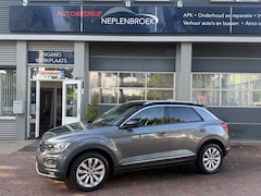 Volkswagen T-Roc - 1.5 TSI Sport Business R Automaat, navi, Trekhaak, Stoelverwarming, 18Inch Bj 2019 Hoge Zi