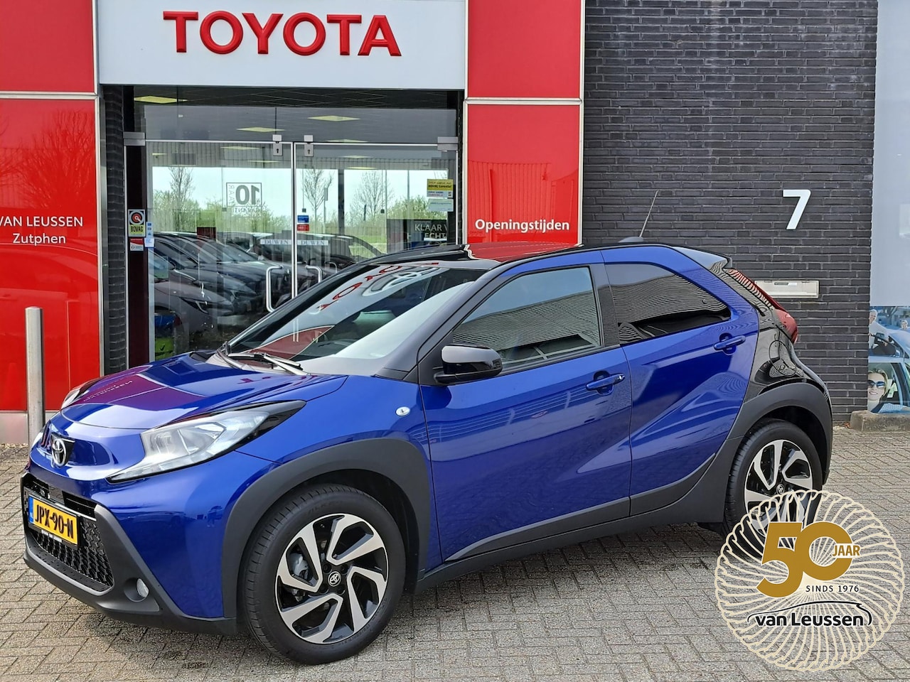 Toyota Aygo X - PULSE AUTOMAAT APPLE/ANDROID KEYLESS PARK-SENSOR CAMERA CLIMA 17"LMV EL-SPIEGELS PRIVACY-G - AutoWereld.nl