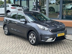 Kia Niro - 1.6 GDi Hybrid DynamicLine / WINTER + ZOMER SET /