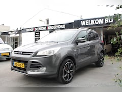Ford Kuga - 1.6 Titanium Plus 4WD / AUTOMAAT / PANO / Camera / Keyless Entry