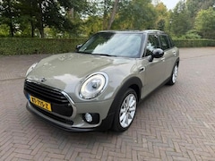 MINI Clubman - 1.5 Cooper Pepper Automaat Halfleer/Stoelverwarming/Navigatie/Cruise