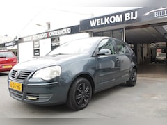 Volkswagen Polo - 1.4-16V Comfortline / AIRCO / Elektrische ramen /
