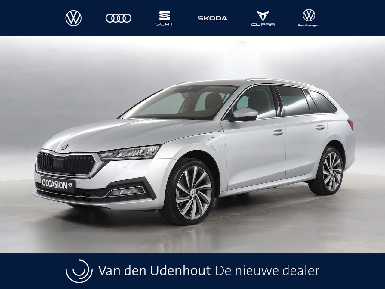 Skoda Octavia Combi - 1.4 TSI iV 204pk PHEV Business Edition Plus DSG / Navigatie / Adaptive Cruise Control / Pa - AutoWereld.nl