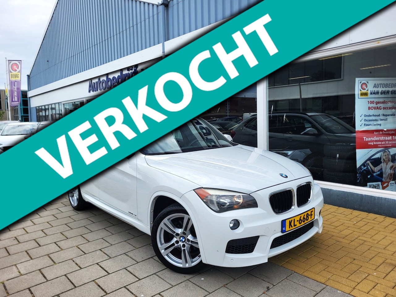 BMW X1 - XDrive28i High Executive / Panodak / Leder / Trekhaak / - AutoWereld.nl