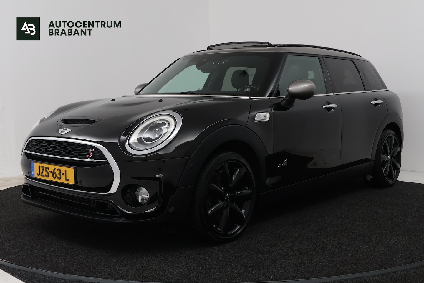MINI Clubman - 2.0 Cooper S Chili Serious Business (PANORAMADAK, HARMAN/KARDON, STOELVERWARMING, NAVIGATI - AutoWereld.nl