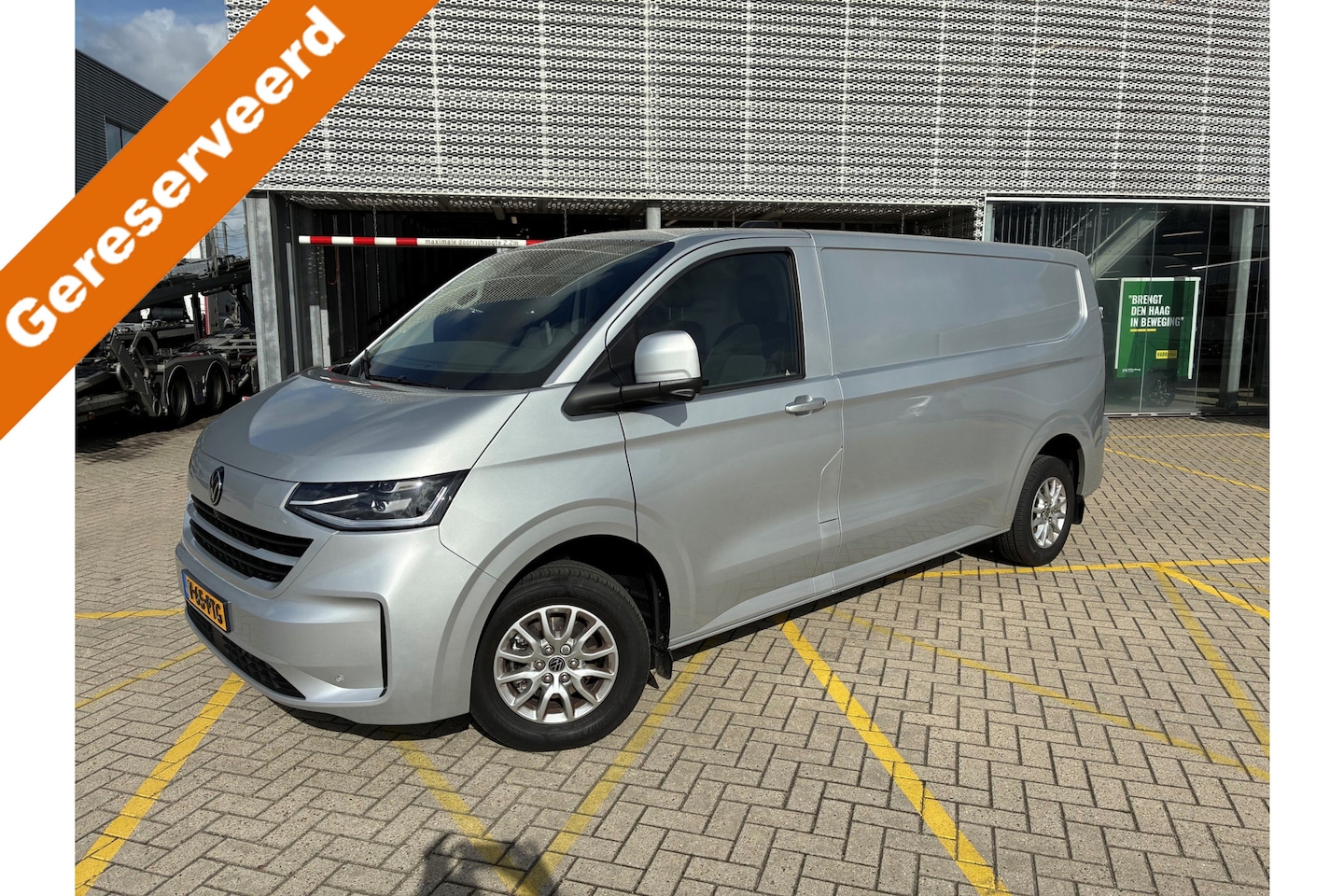 Volkswagen e-Transporter - 34 L2H1 Style 71 kWh 34 L2H1 Style 71 kWh - AutoWereld.nl