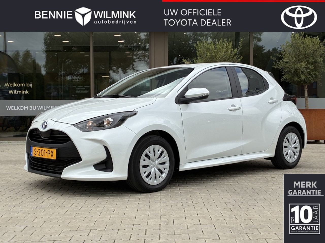 Toyota Yaris - 1.5 Hybrid Active | Camera | Climate Control | Carplay - AutoWereld.nl