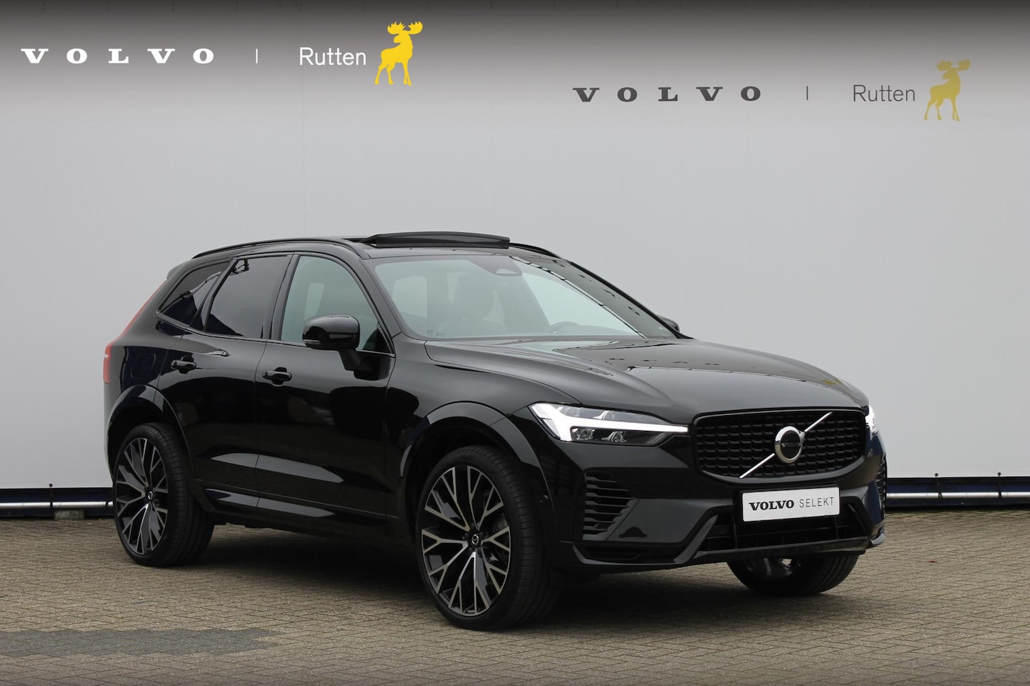 Volvo XC60 - T6 Recharge AWD Long Range 350PK Dark Google Infotainment / Elektrisch schuif-kanteldak / - AutoWereld.nl