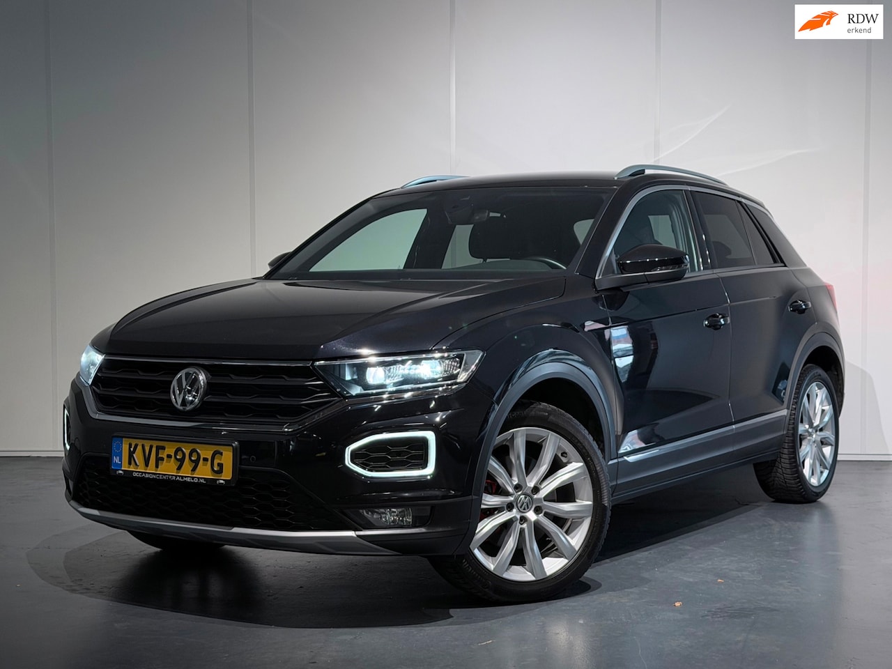 Volkswagen T-Roc - 1.5 TSI Sport DSG /Virtual/Sfeer/ACC/Keyless/Camera/CarPlay/LED/LaneAss/DodeHoek - AutoWereld.nl