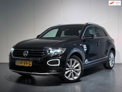 Volkswagen T-Roc - 1.5 TSI Sport DSG /Virtual/Sfeer/ACC/Keyless/Camera/CarPlay/LED/LaneAss/DodeHoek