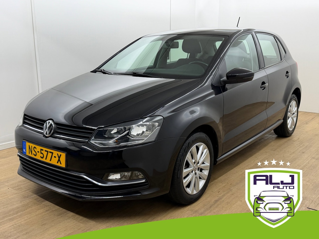 Volkswagen Polo - Occasion 1.2 TSI Highline prachtuitvoering | Tweedehands Volkswagen polo | zwart | automaa - AutoWereld.nl